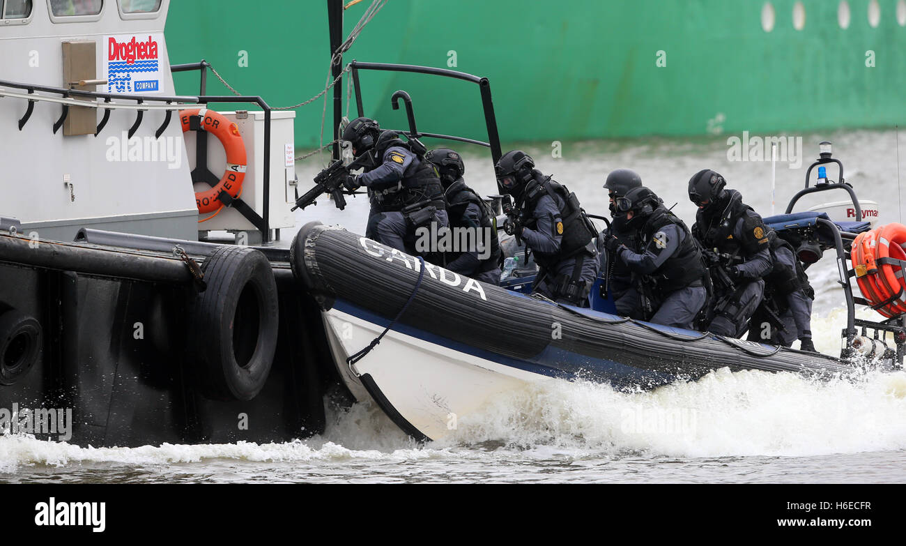 Members of the Garda Emergency Response Unit and Regional Armed Support