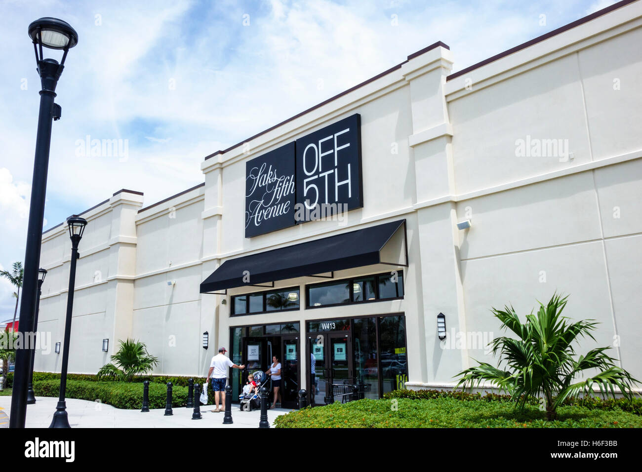Palm Beach Florida Outlets Shopping Saks Fifth Avenue Off 5th