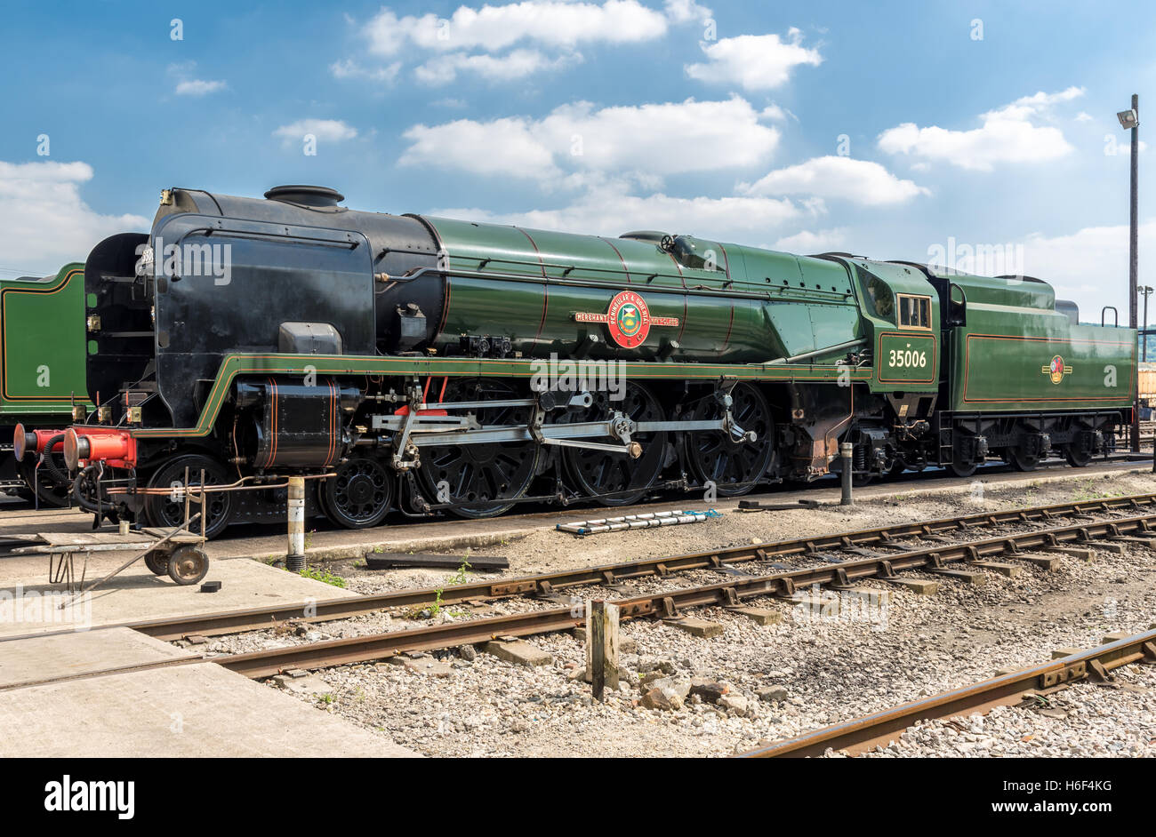 Merchant Navy Class Steam Locomotive 'Peninsula & Oriental S.N. Co' at GWR's Toddington Station Stock Photo