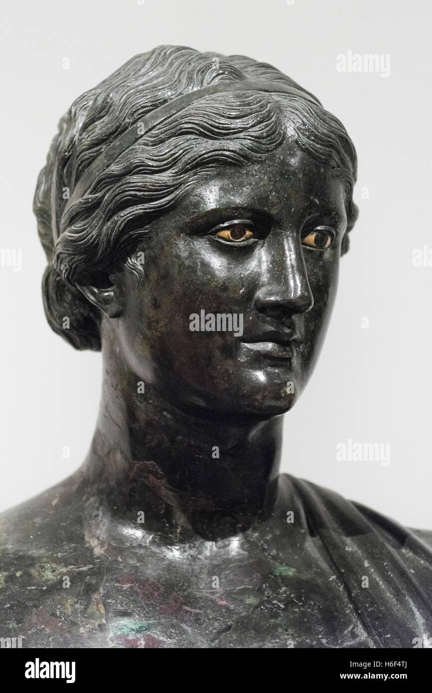 Naples. Italy. Bronze bust of Sappho (ca. 610-580 BC), Greek lyric poet, from Villa of the Papyri, Herculaneum. Stock Photo
