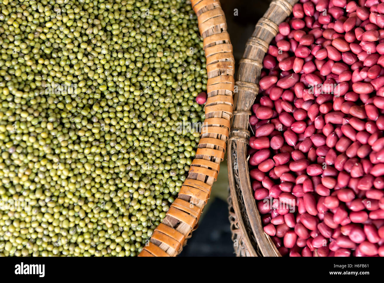 Peanut bean peanuts hires stock photography and images Alamy