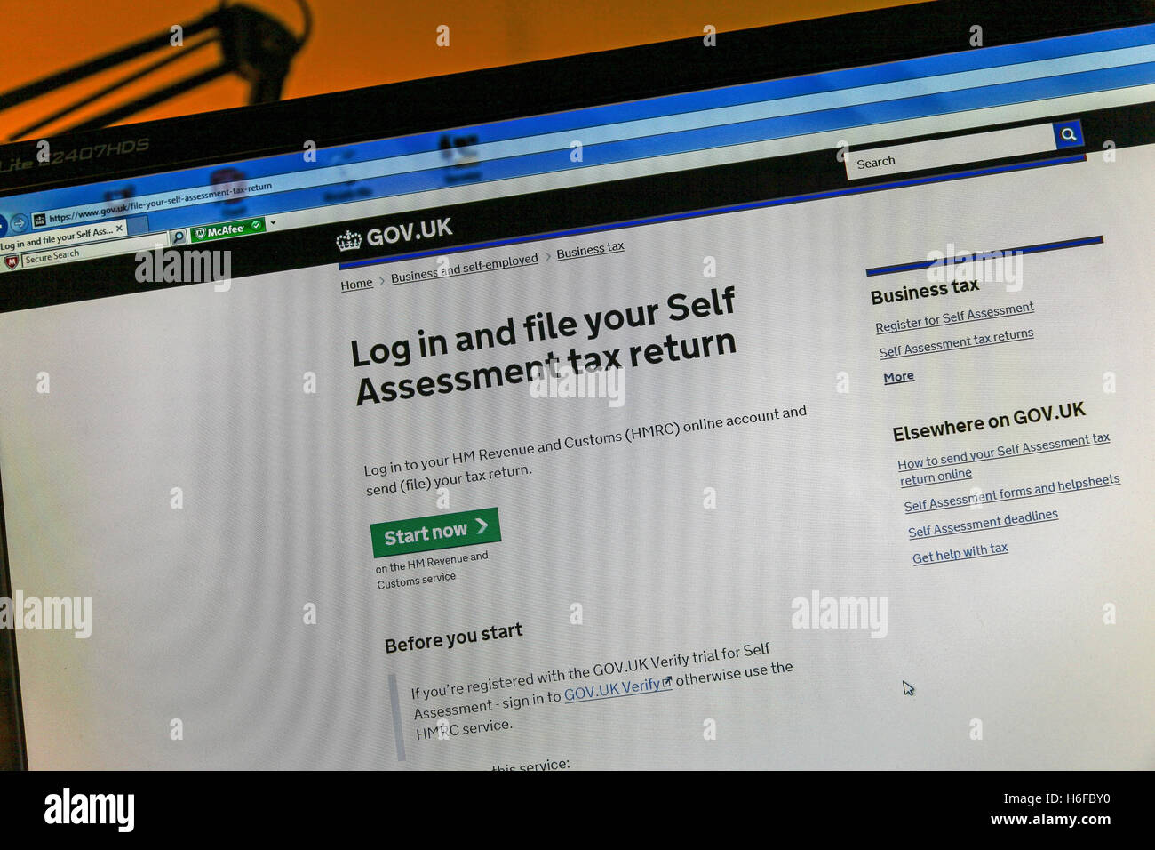 HMRC self assessment tax return web site page on screen Stock Photo
