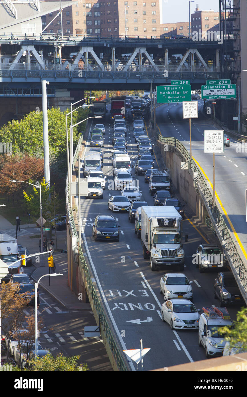 Afternoon rush hour traffic clogs up the BrooklynQueens Expressway in