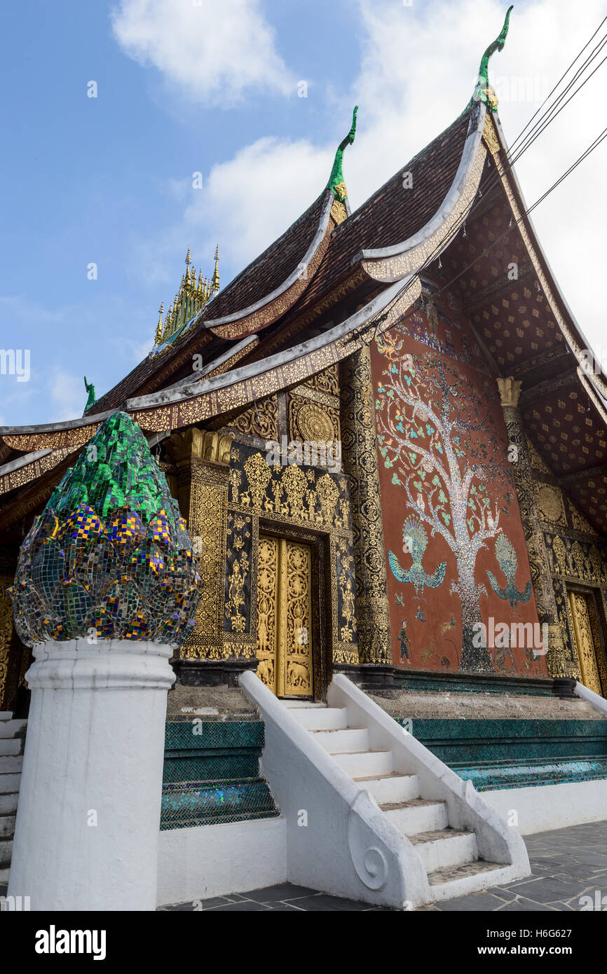 Xieng Tree Bohdi tree,tree of life,La Chapelle Rouge,The Red Chapel, Wat Xieng ...