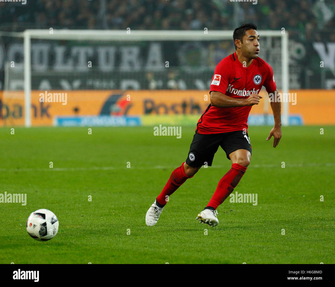 sports, football, Bundesliga, 2016/2017, Borussia Moenchengladbach versus Eintracht Frankfurt 0:0, Stadium Borussia Park, scene of the match, Marco Fabian (Frankfurt) Stock Photo