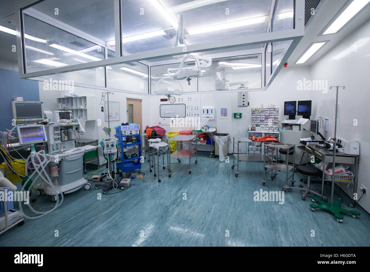 An empty operating theatre in an NHS hospital Stock Photo