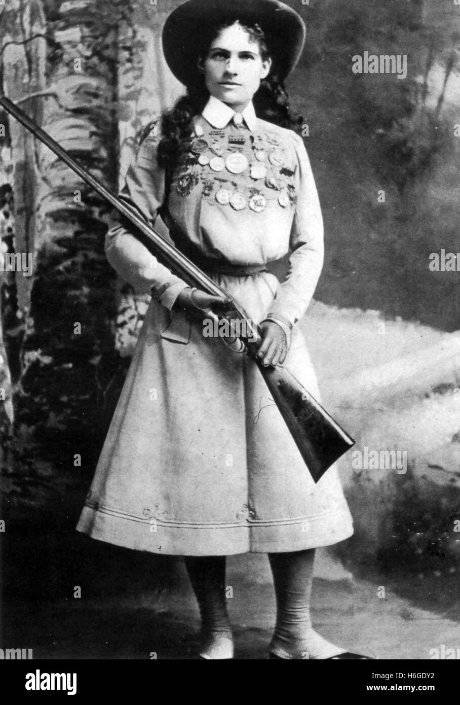 ANNIE OAKLEY (1860-1926) American sharpshooter about 1885 Stock Photo