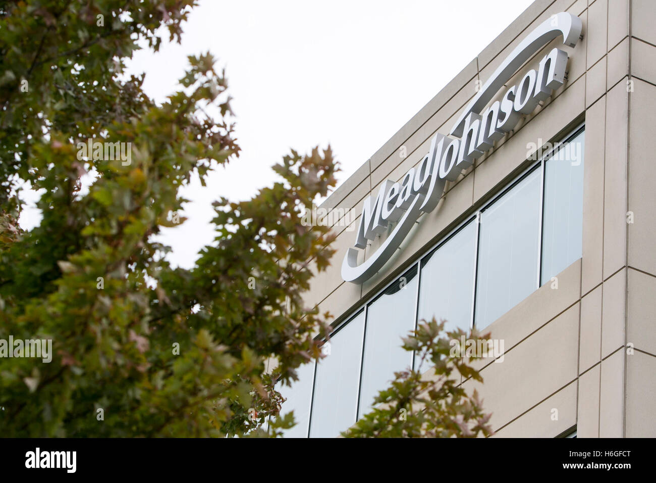 A logo sign outside of the headquarters of the Mead Johnson Nutrition