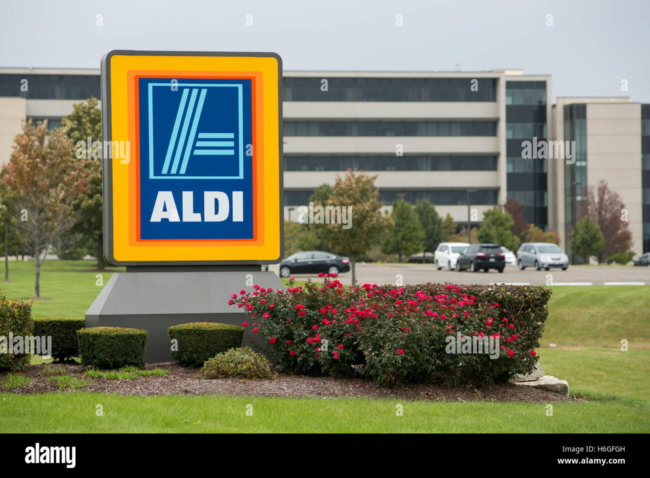 A logo sign outside of the ALDI US headquarters in Batavia, Illinois on October 15, 2016. Stock Photo