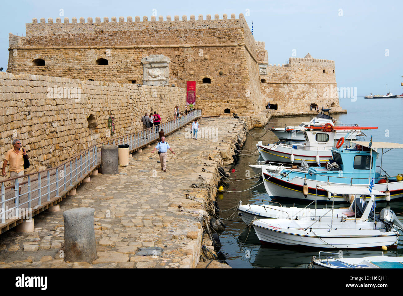 Griechenland, Kreta, Heraklion, venezianisches Kastro Koules am Fischerhafen Stock Photo