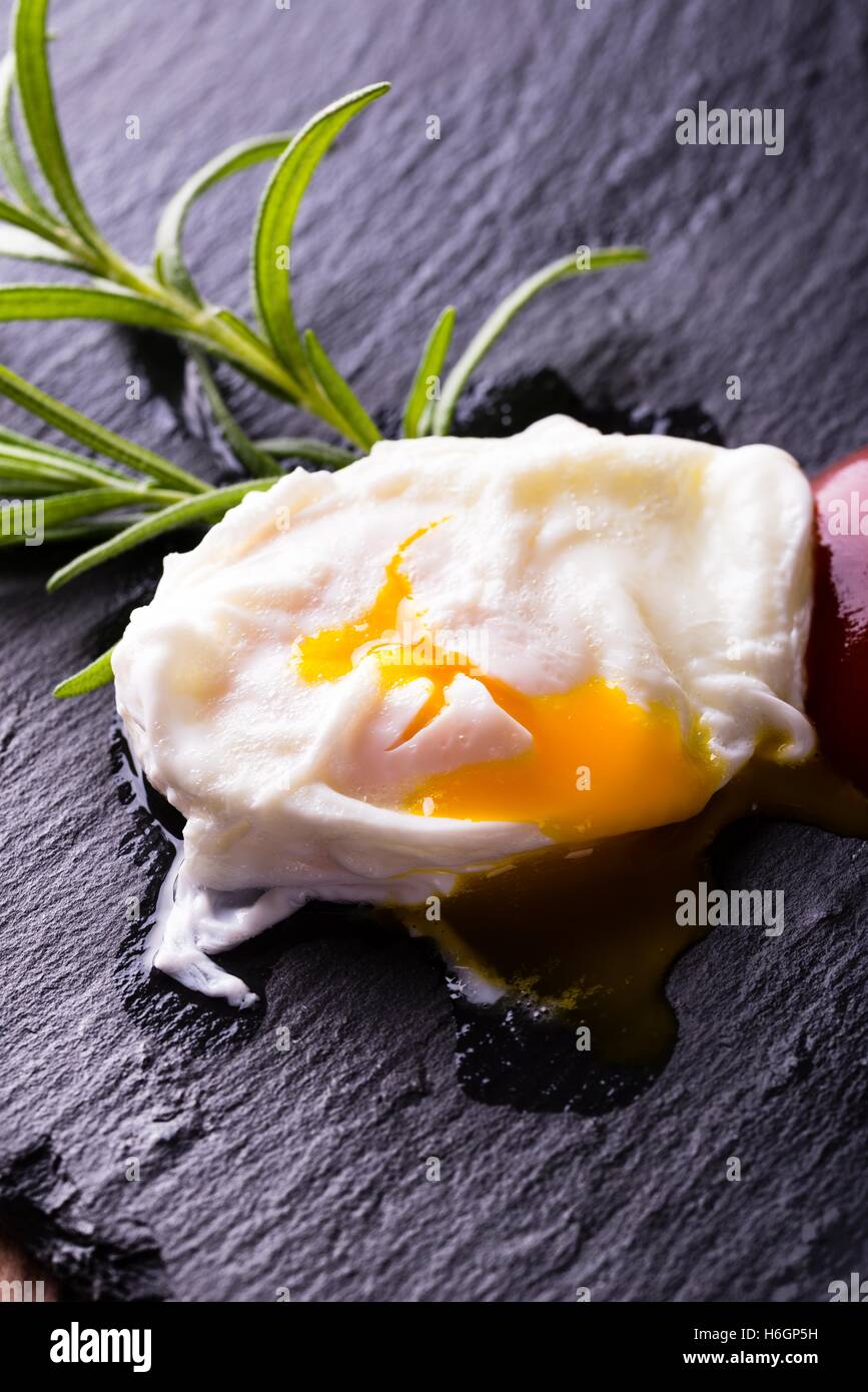 Pouched egg hires stock photography and images Alamy