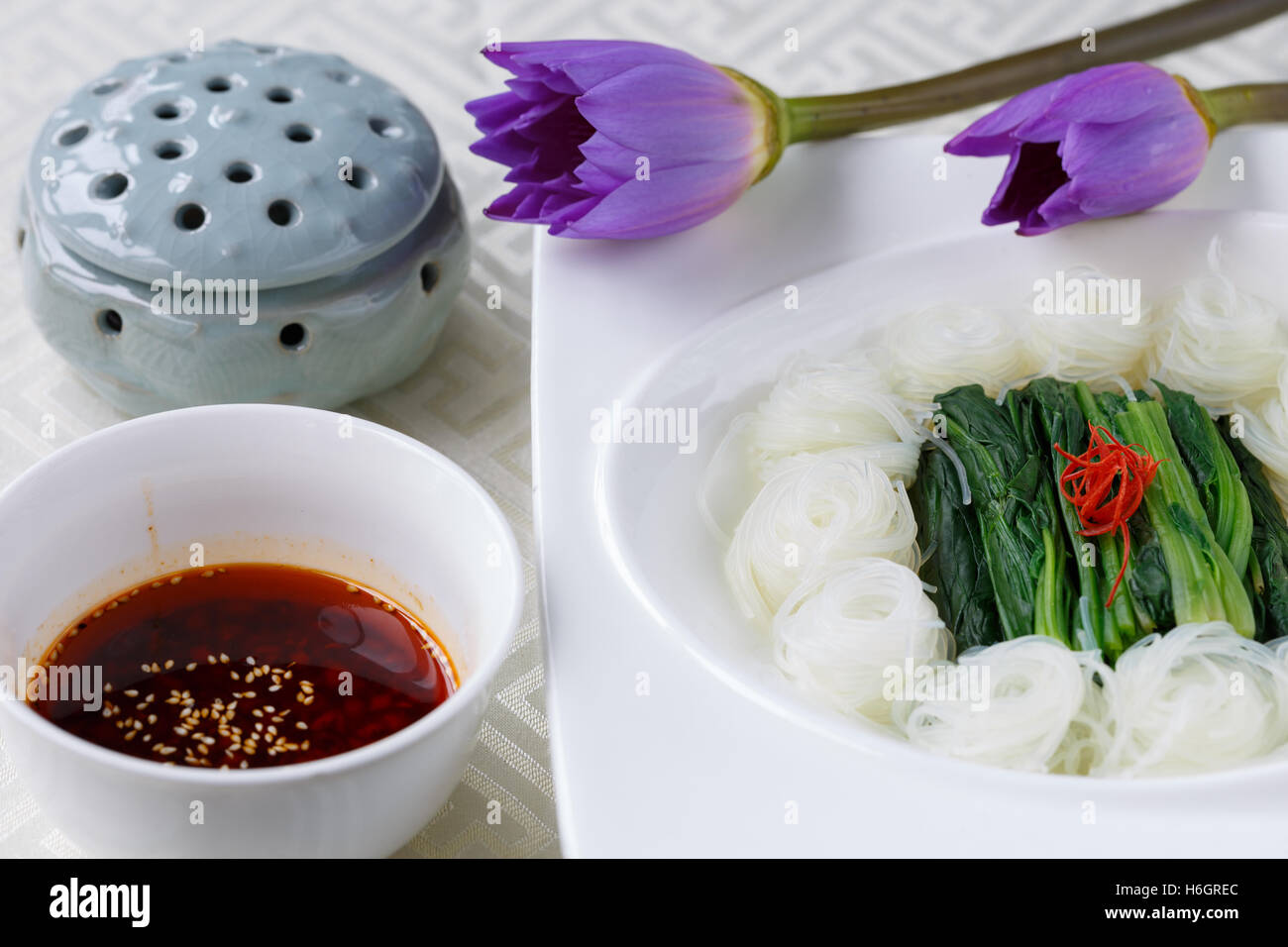 Vegetable dish, Chinese cooking Stock Photo Alamy