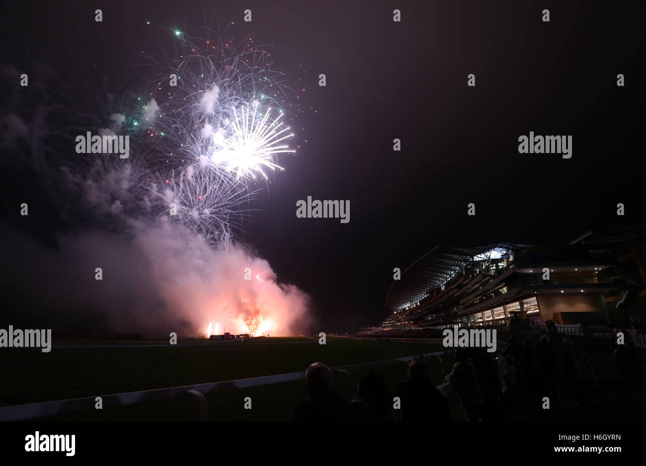 Fireworks ascot hi-res stock photography and images - Alamy