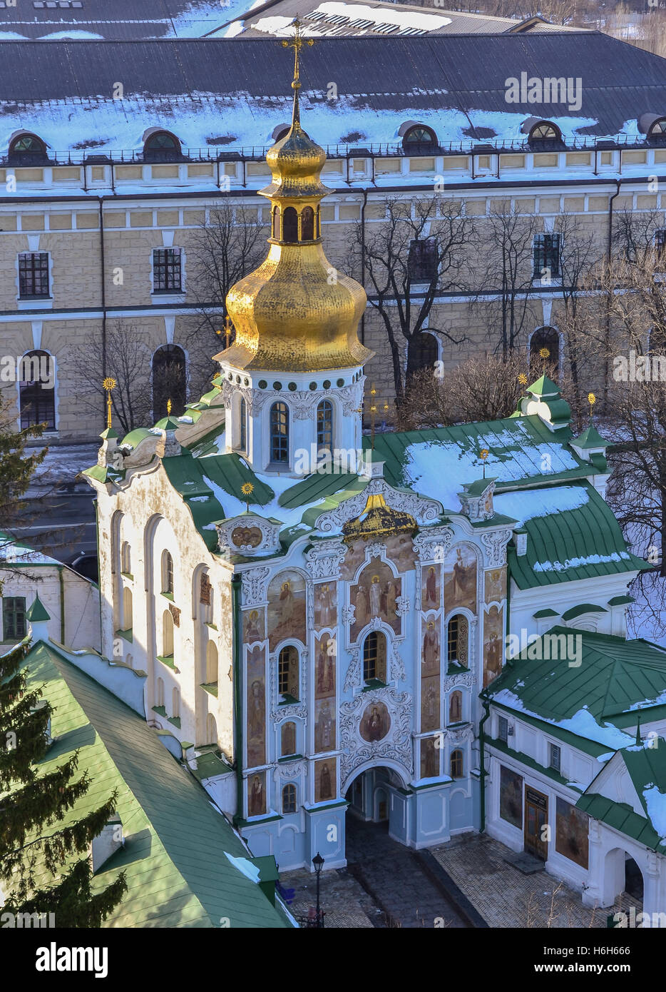 The Gate Church of the Holy Trinity in Kiev Pechersk Lavra Monastery in winter. 12th, 18th century, Ukrainian Baroque Stock Photo