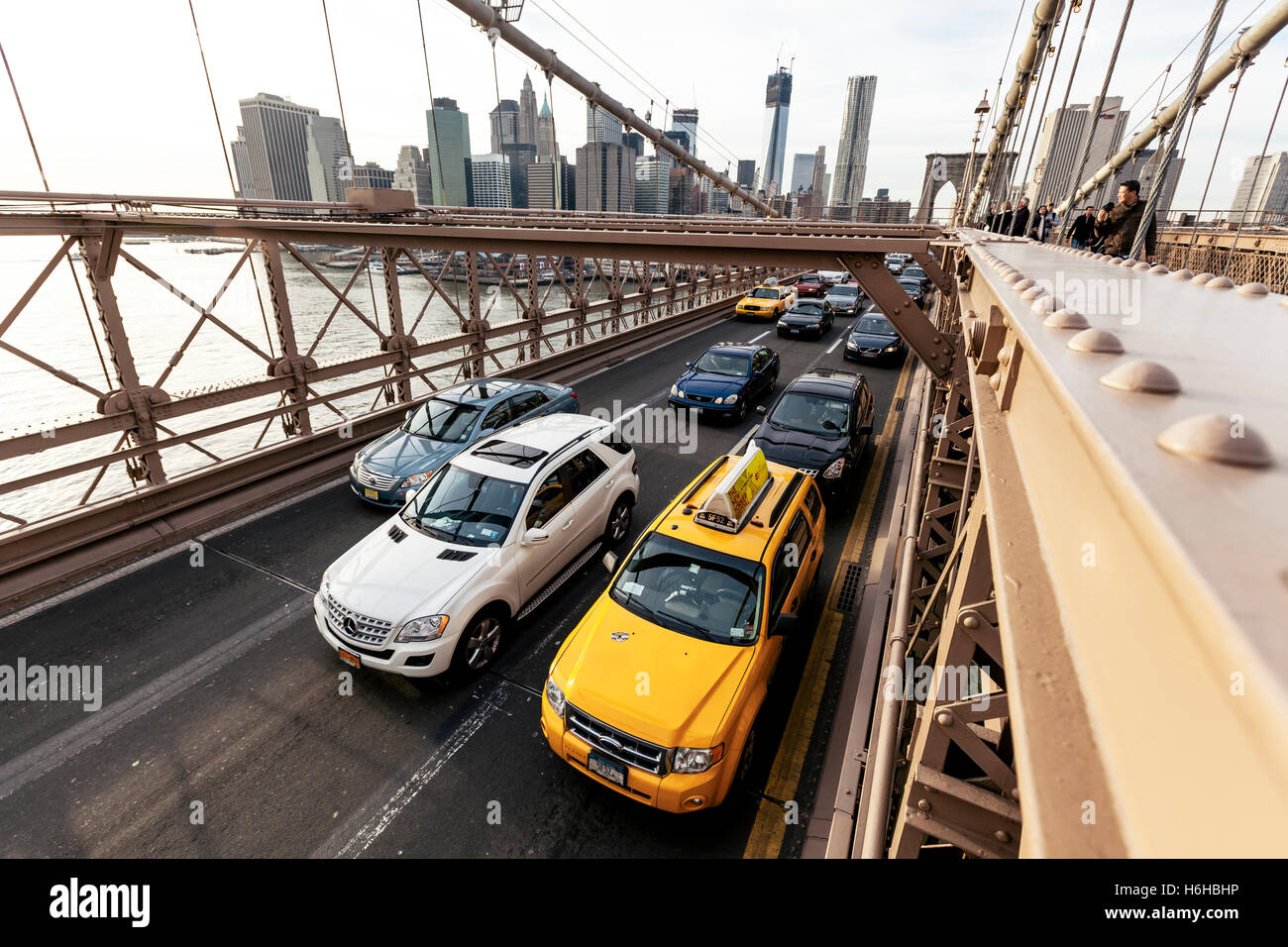 NEW-YORK - NOV 15: Afternoon rush hour traffic on the Brooklyn Bridge ...