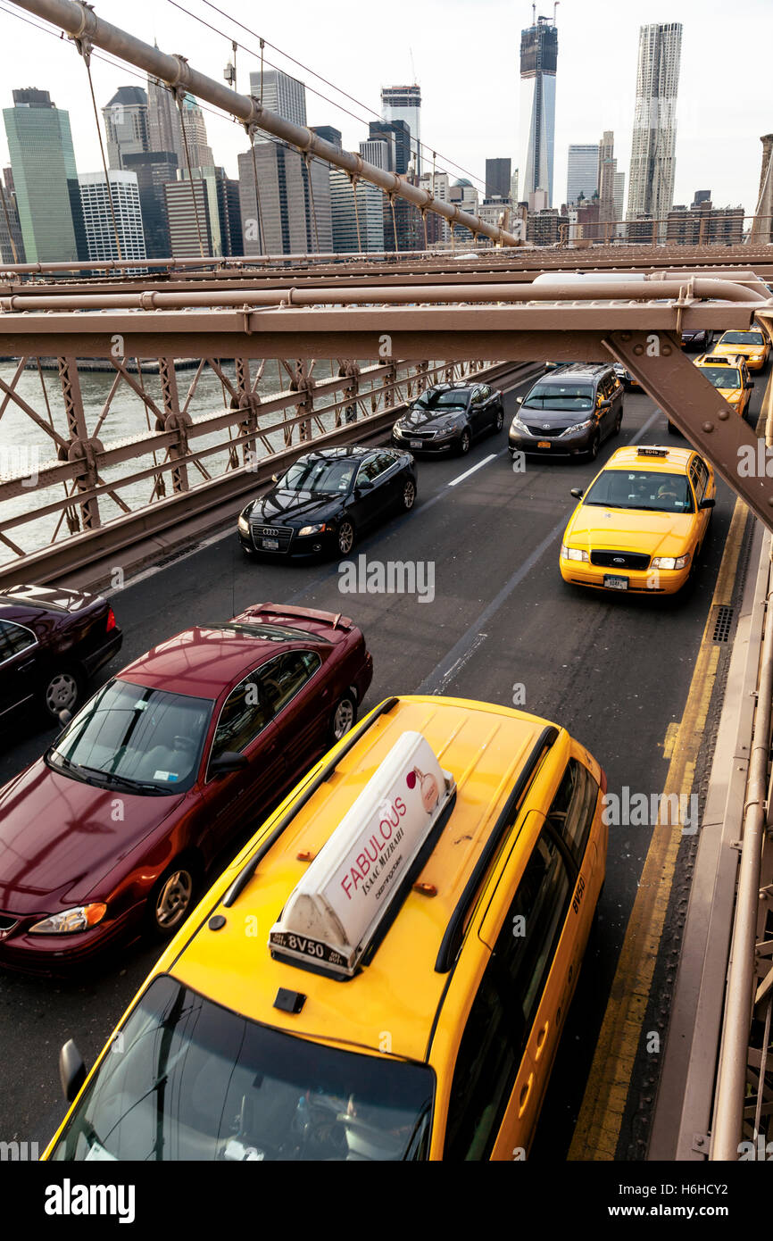 NEW-YORK - NOV 15: Afternoon rush hour traffic on the Brooklyn Bridge ...