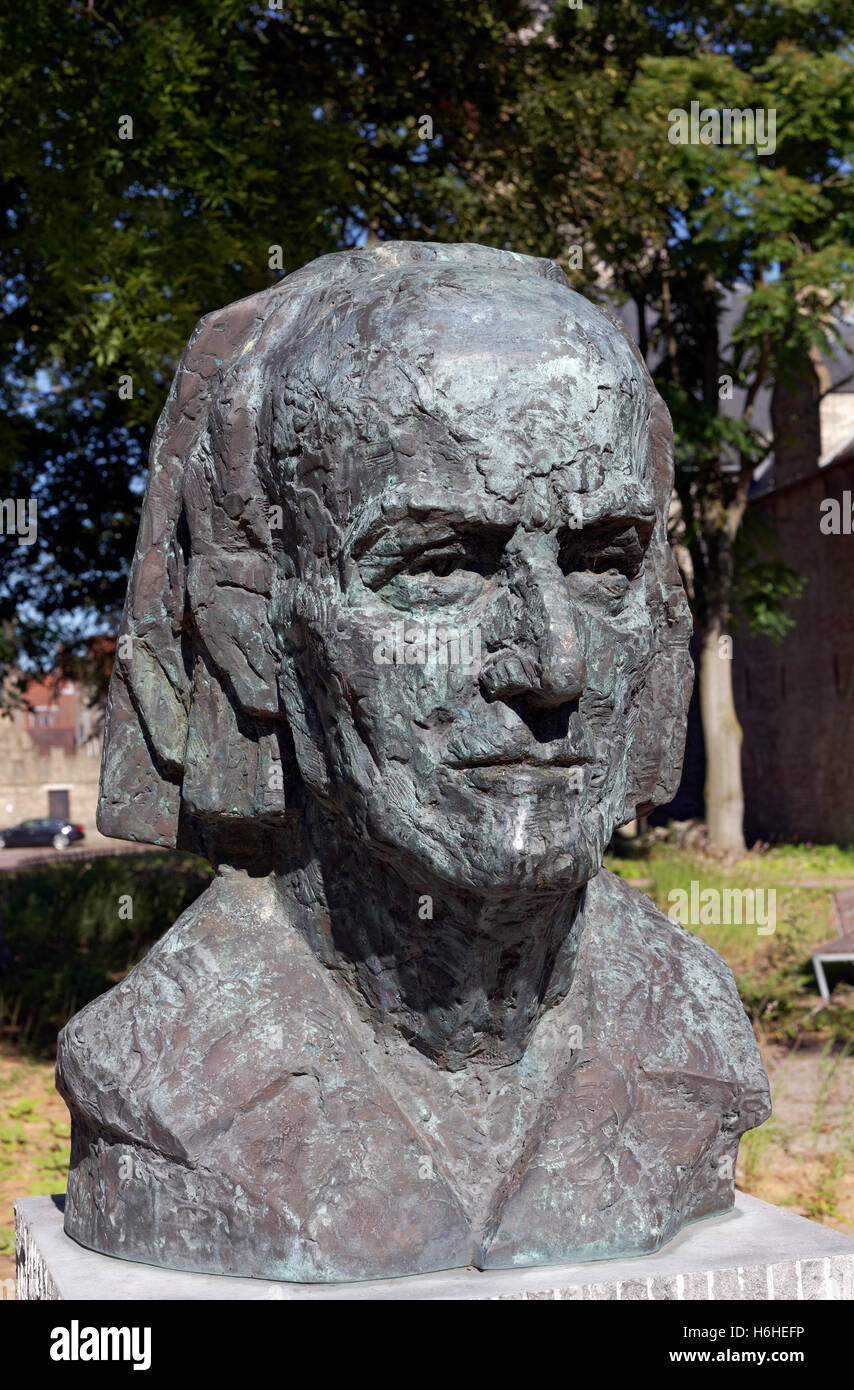 Bust of the artist Paul Delvaux, Belgian Surrealist, Veurne, West Flanders, Flanders, Belgium Stock Photo