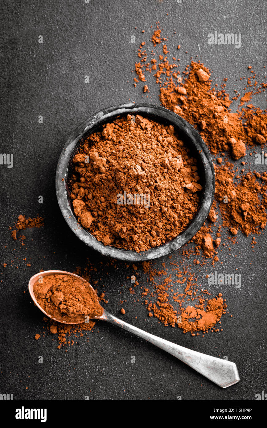 Cocoa Popowder Cocoa powder raw cacao hi-res stock photography and images - Alamy