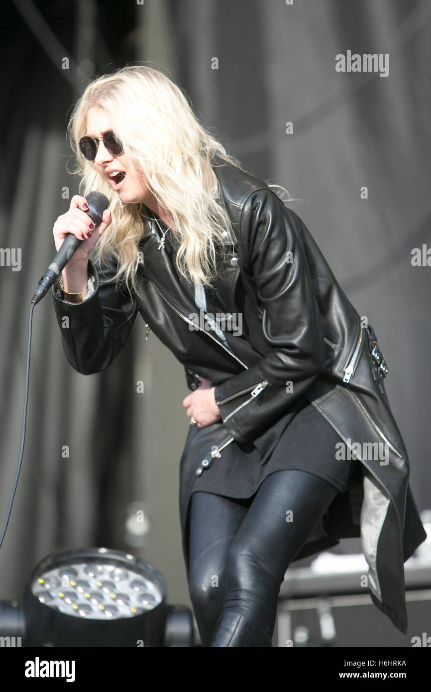 Taylor Momsen of The Pretty Reckless perfoms at the Monster Energy Aftershock Festival on October 22, 2016 in Sacramento, California. Stock Photo