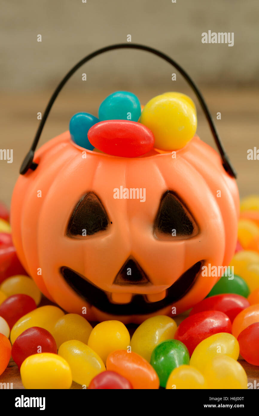 Halloween pumpkin basket hi-res stock photography and images - Alamy