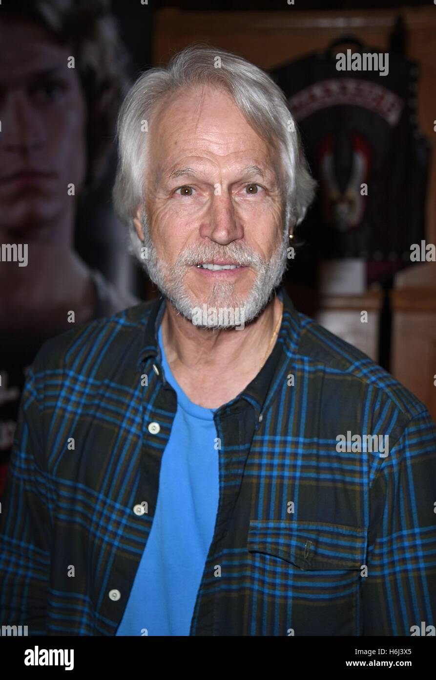 Parsippany, NJ, USA. 28th Oct, 2016. Michael Beck in attendance for Chiller Theatre Expo, Sheraton Parsippany Hotel, Parsippany, NJ October 28, 2016. Credit:  Derek Storm/Everett Collection/Alamy Live News Stock Photo