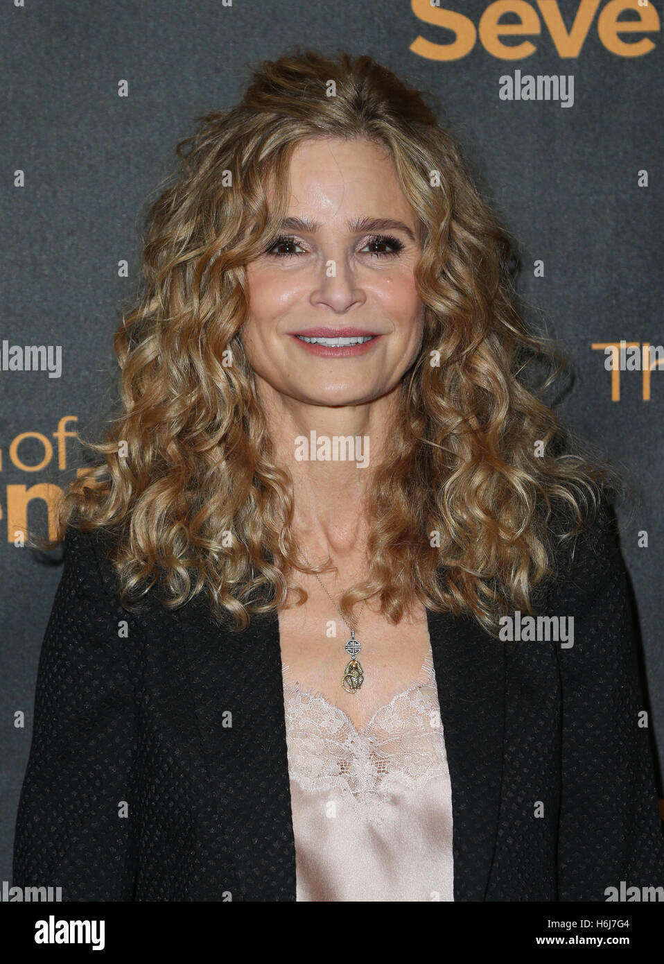 Kyra Sedgwick Pictures with High Quality Photos