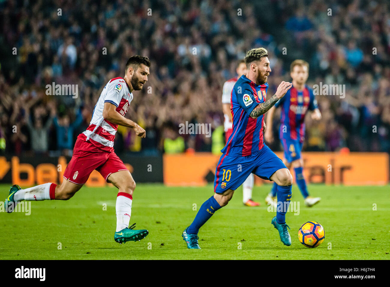Barcelona, Catalonia, Spain. 29th Oct, 2016. FC Barcelona forward MESSI in action during the LaLiga match between FC Barcelona and Granada CF at the Camp Nou stadium in Barcelona © Matthias Oesterle/ZUMA Wire/Alamy Live News Stock Photo