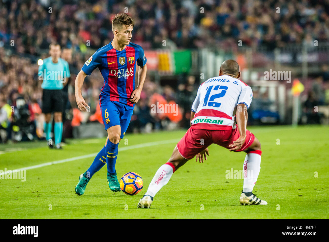 Barcelona, Catalonia, Spain. 29th Oct, 2016. FC Barcelona midfielder DENIS SUAREZ in action during the LaLiga match between FC Barcelona and Granada CF at the Camp Nou stadium in Barcelona © Matthias Oesterle/ZUMA Wire/Alamy Live News Stock Photo