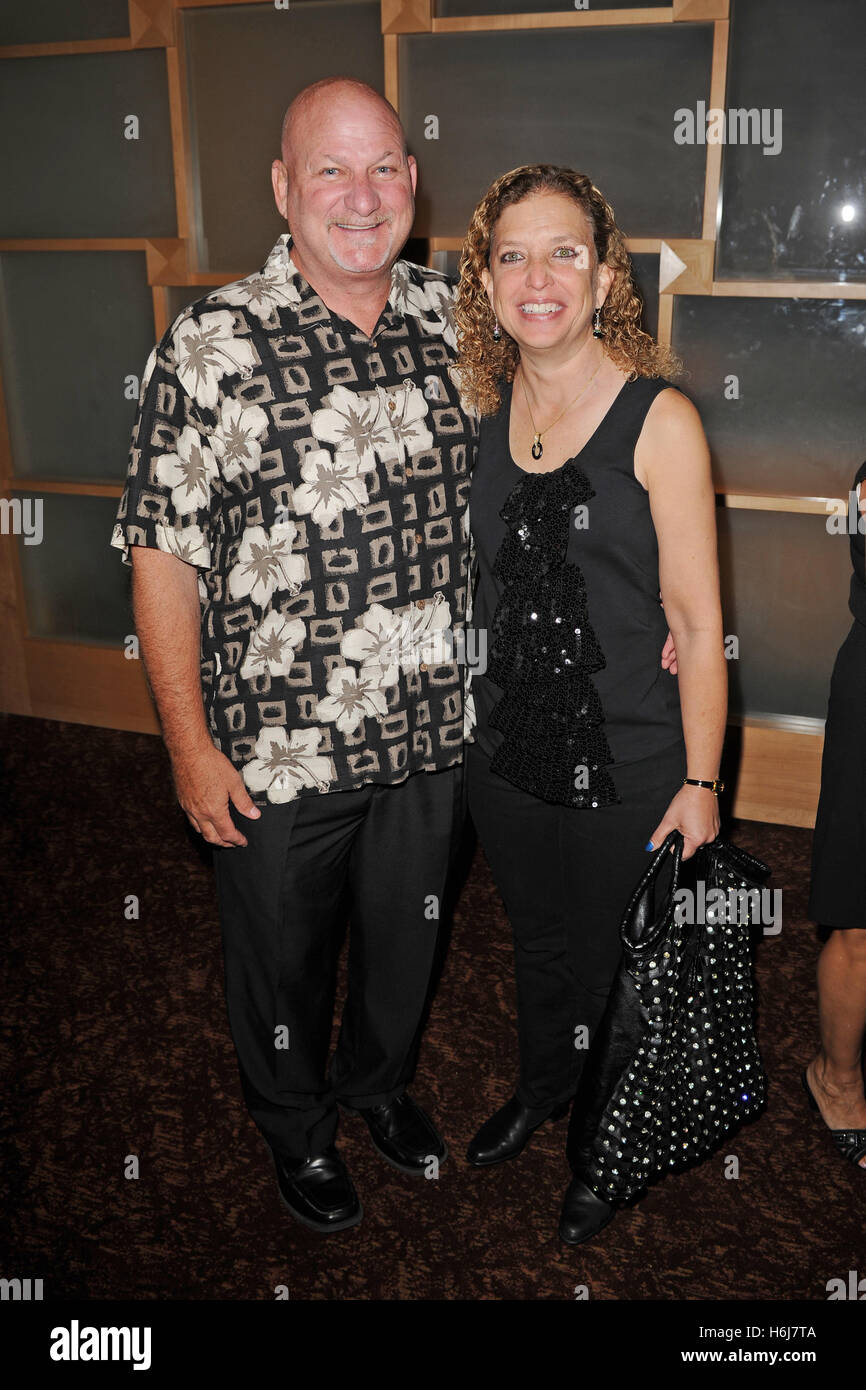 Hollywood FL, USA. 28th Oct, 2016. Steve Schultz and Debbie Wasserman Schultz attend Footy's