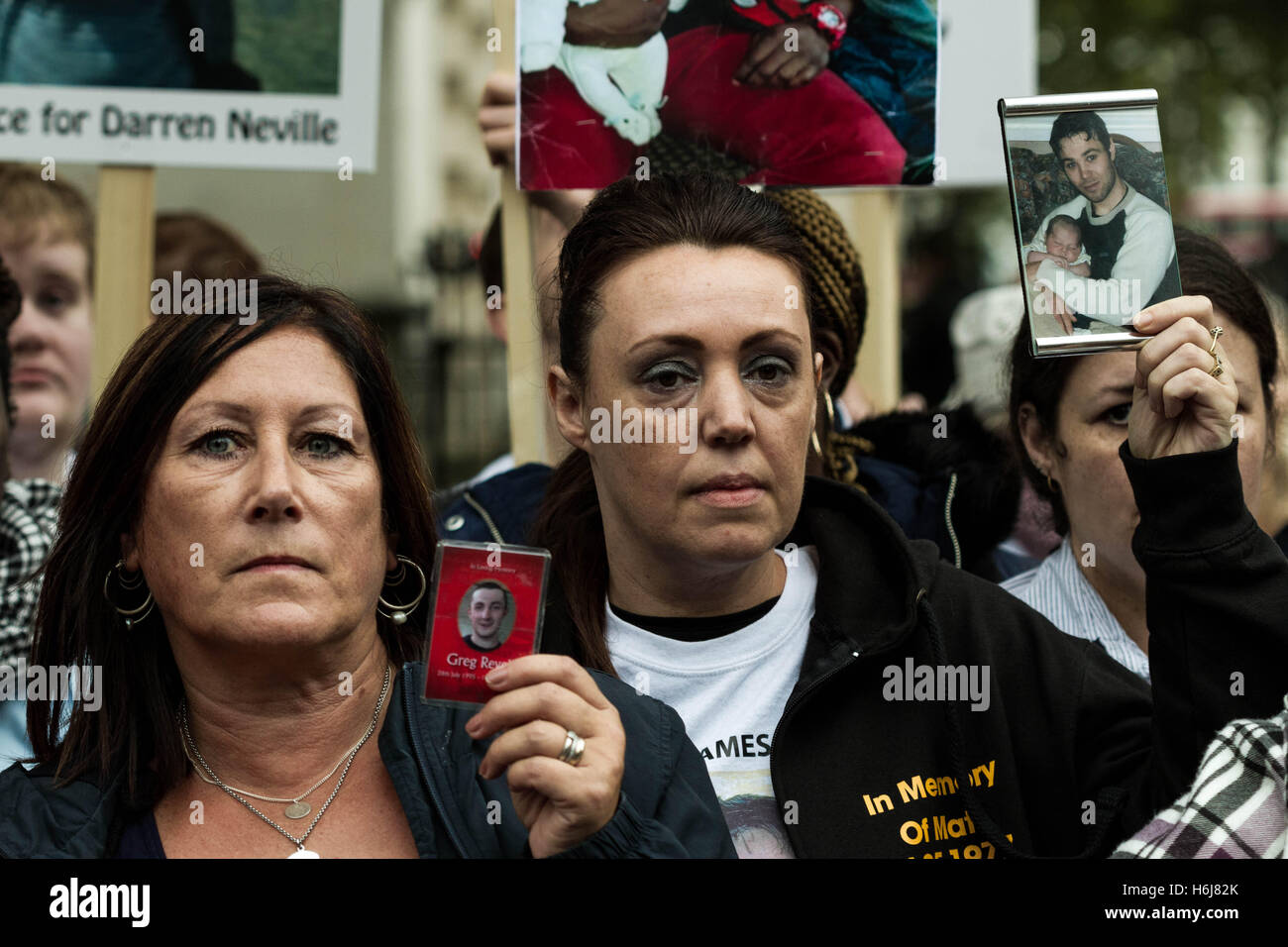 London, UK. 29th Oct, 2016. Annual remembrance procession protest march by United Friends and Family (UFFC) against deaths in police or prison custody Credit:  Guy Corbishley/Alamy Live News Stock Photo