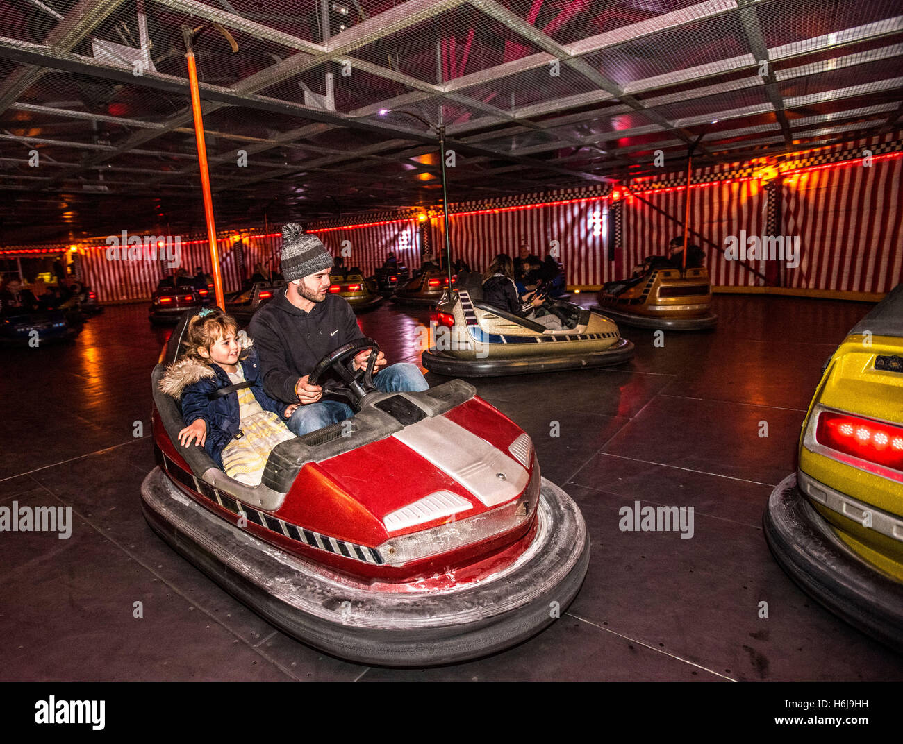 Drive in fireworks uk hires stock photography and images Alamy