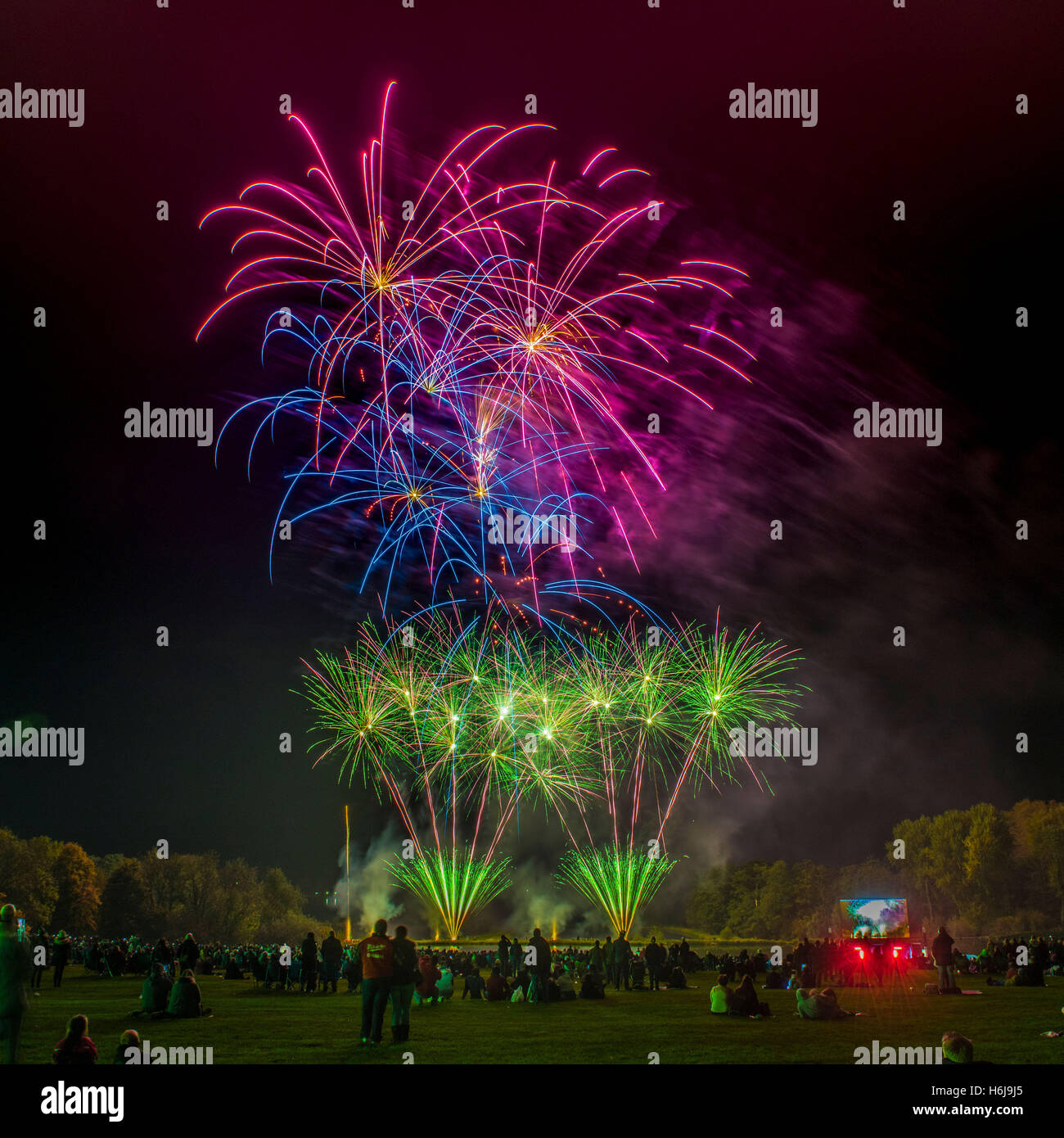 York, UK. 29th October, 2016. North Yorkshire’s biggest fireworks party