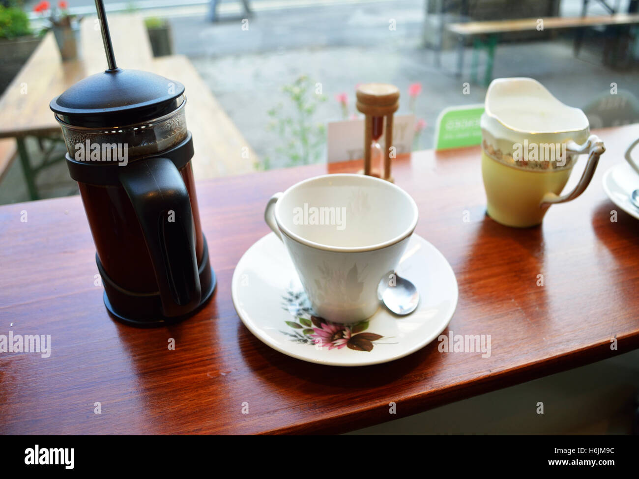 Bone china hires stock photography and images Alamy