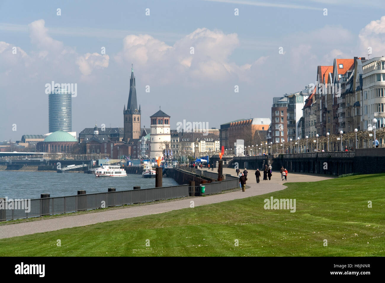 Rheinuferpromenade, River Rhine Promenade, Duesseldorf, state capital of North Rhine-Westphalia Stock Photo