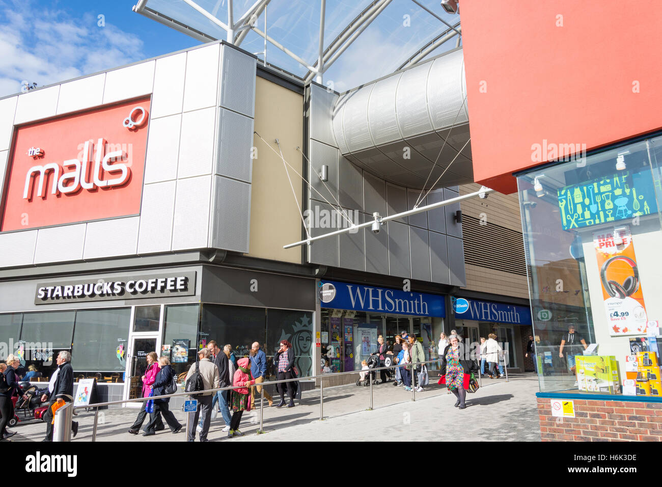 Basingstoke shoppers hires stock photography and images Alamy