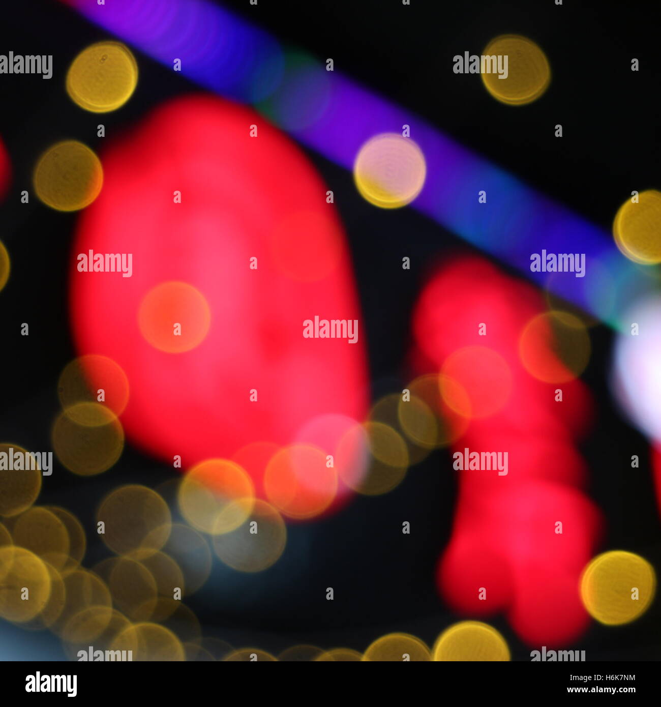 Night street defocused hi-res stock photography and images - Alamy