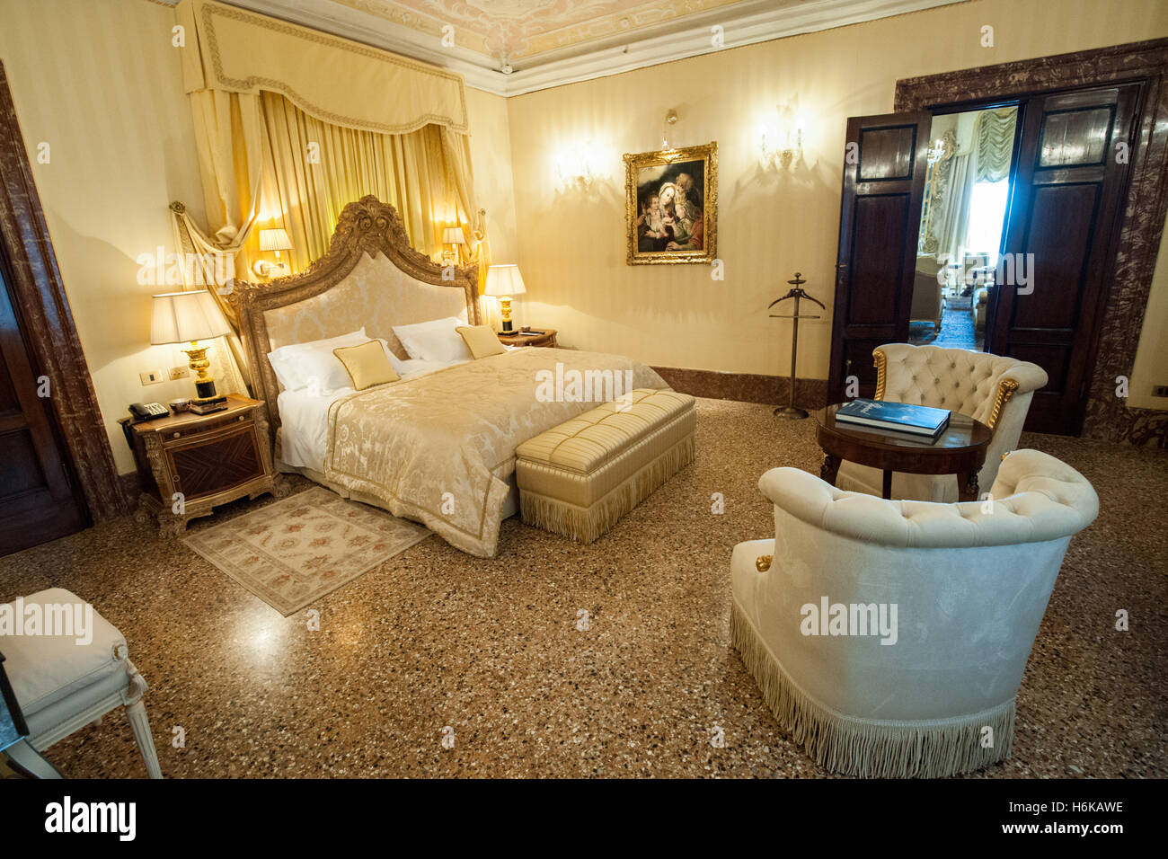 Venice hotel hospitality hi-res stock photography and images - Alamy