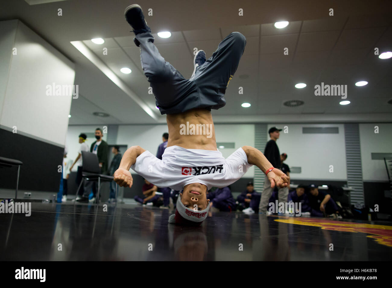 Breakdance competition hires stock photography and images Alamy