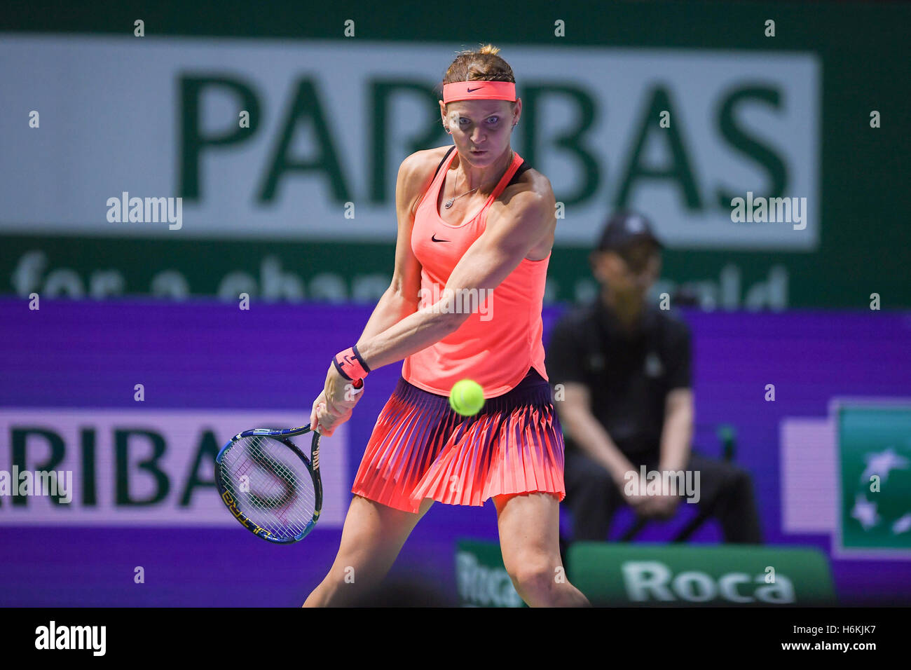 Singapore, 30th Oct, 2016. Lucie Safarova (CZE) in action in the doubles semifinal semifinal at the BNP PARIBAS WTA Finals Singapore 2016 at Indoor stadium on 29 Oct 2016. Credit:  Haruhiko Otsuka/AFLO/Alamy Live News Stock Photo