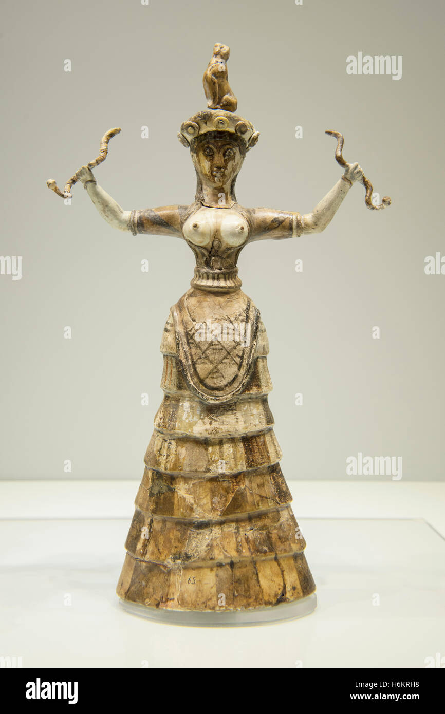 Minoan goddess hi-res stock photography and images - Alamy