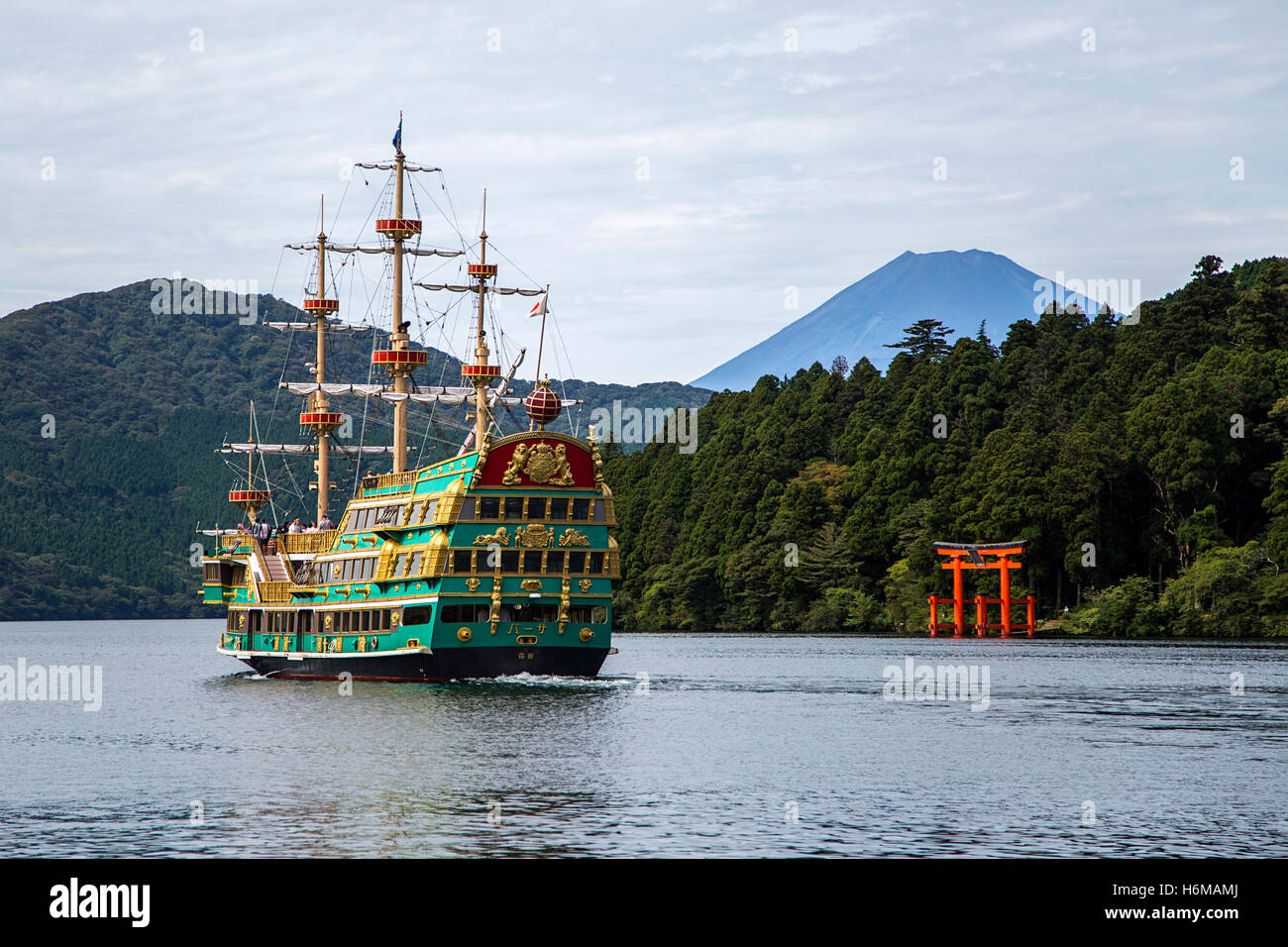 Ship Vasa At Hakone Sightseeing Tour On Lake Ashi In Japan Stock Photo Alamy