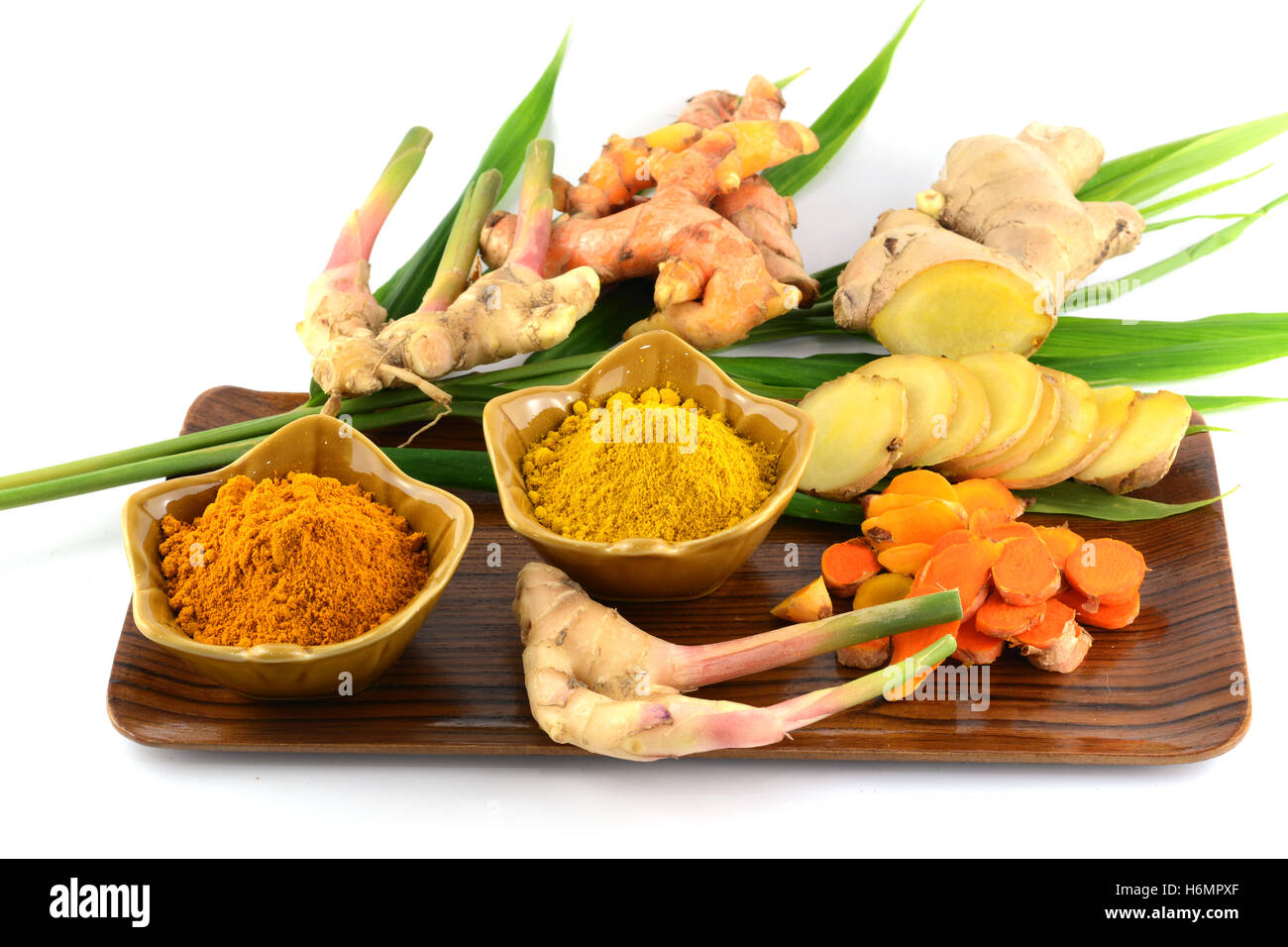 Turmeric roots and powder Stock Photo Alamy