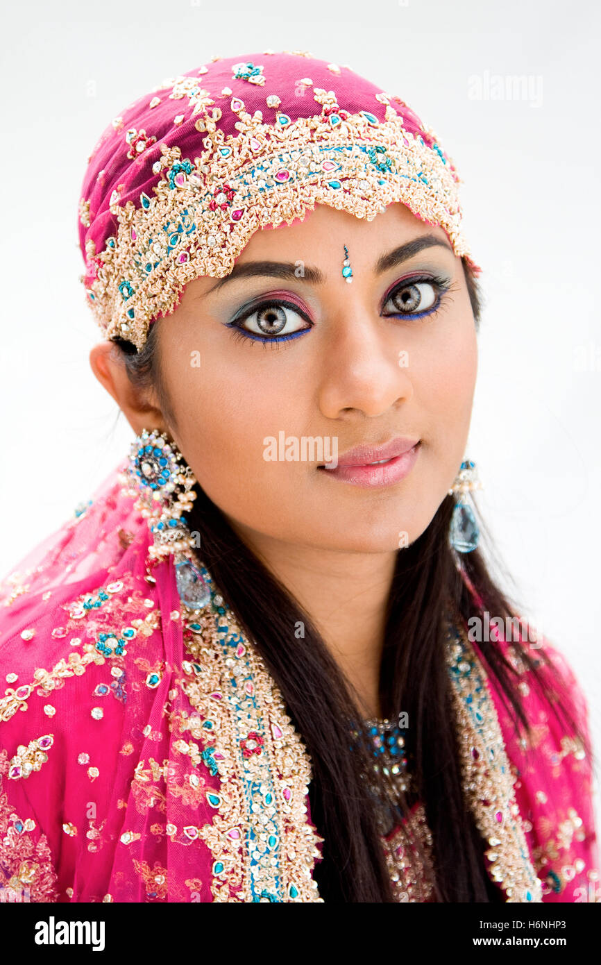 Hindu head scarf hires stock photography and images Alamy