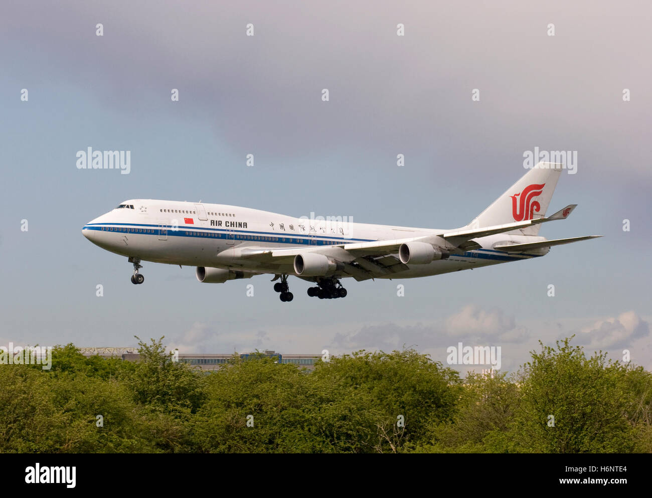 B-2468 Air China Boeing 747-4J6 landing at London Heathrow. 1st May 2008.