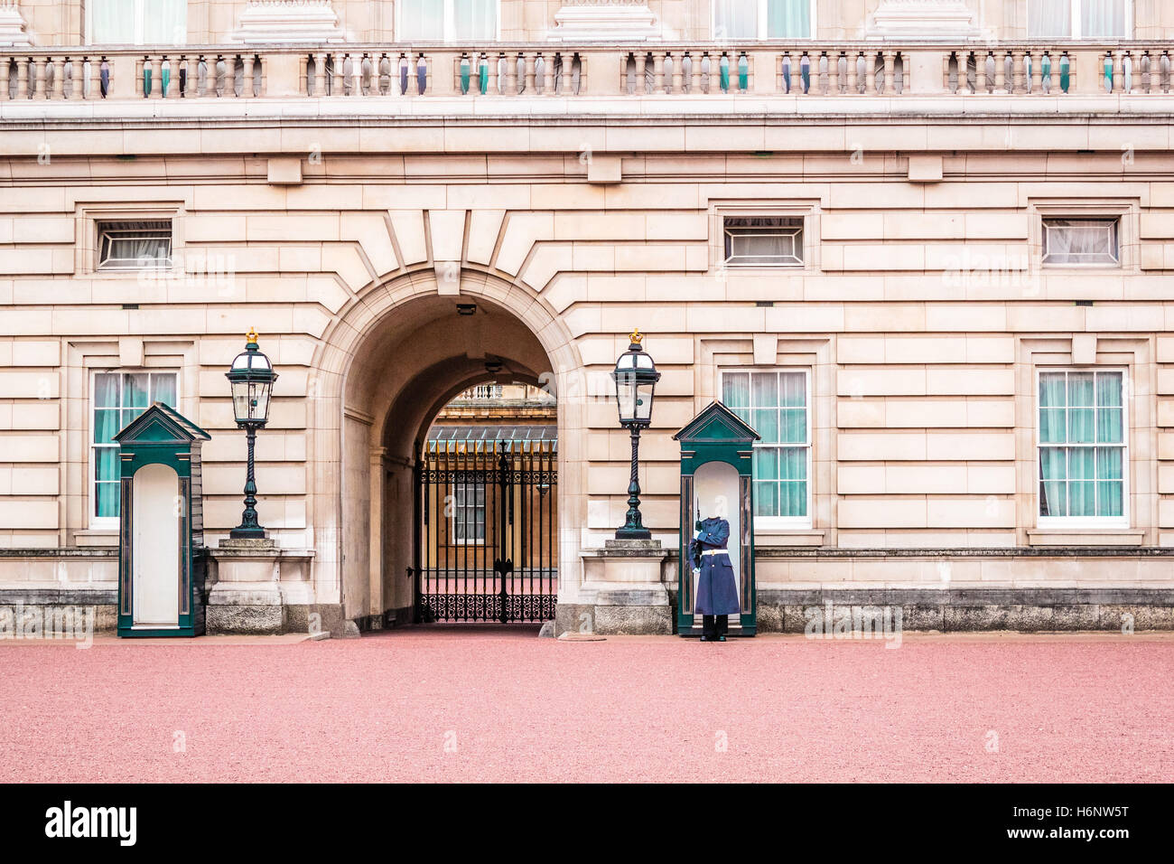 Photo of Headless Royal Guard Stock Photo - Alamy