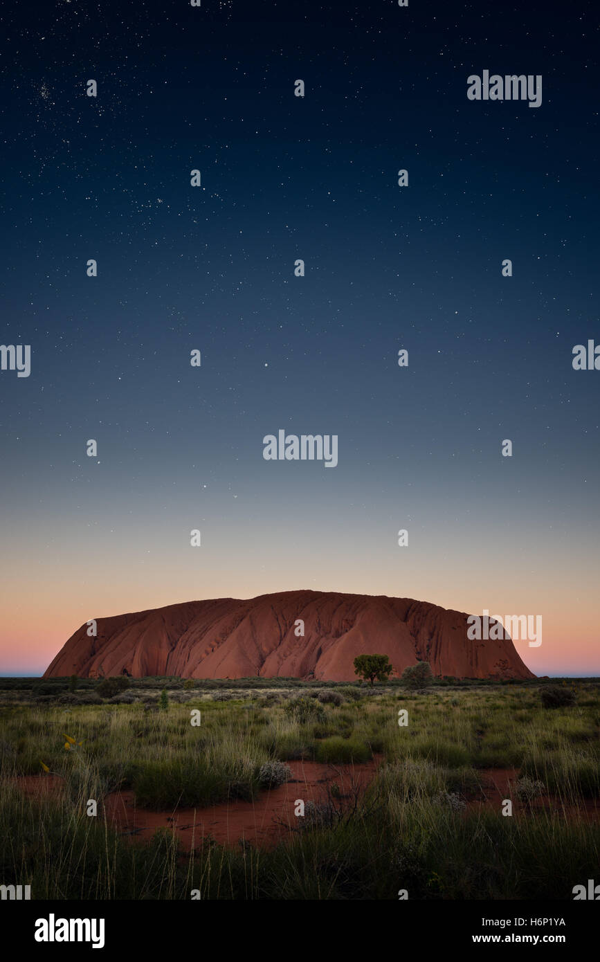Uluru night sky hires stock photography and images Alamy