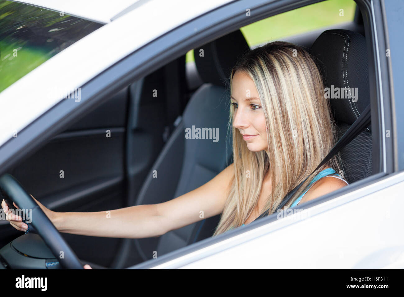 Driving behind steering wheel hires stock photography and images Alamy