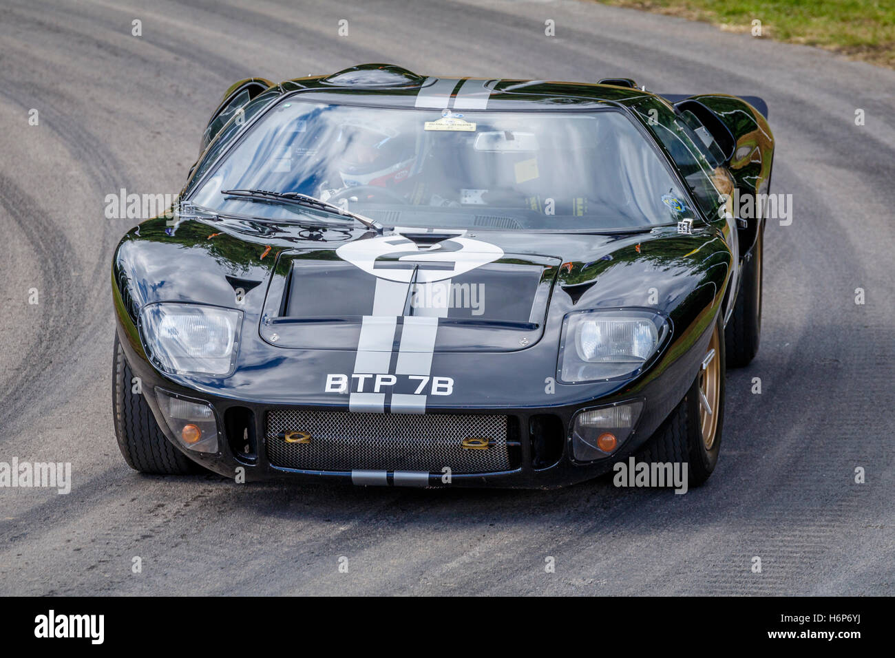 Ford gt40 1966 hi-res stock photography and images - Alamy