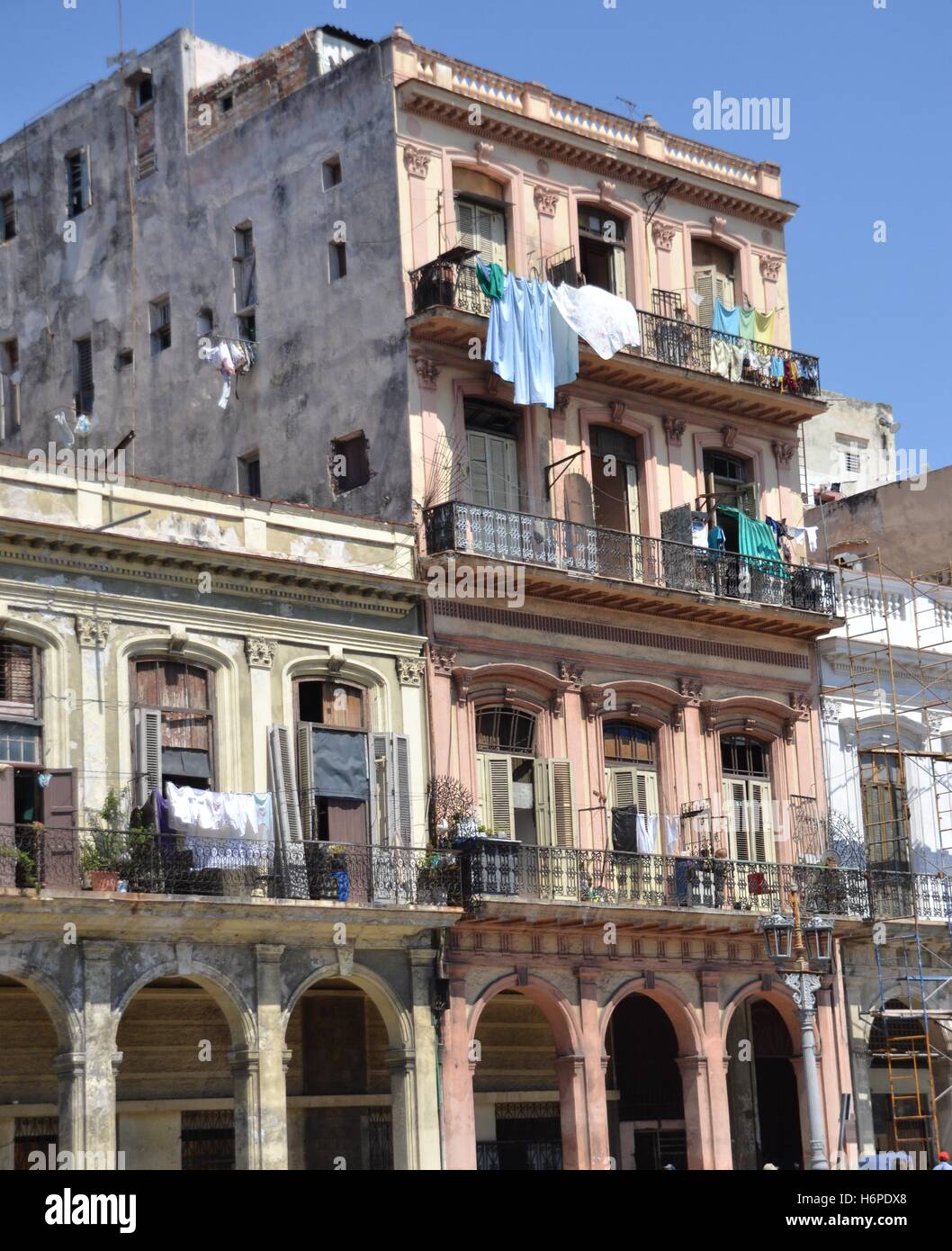 old town cuba old building caribbean old town cuba old building caribbean havanna habana vieja havanna habana vieja Stock Photo