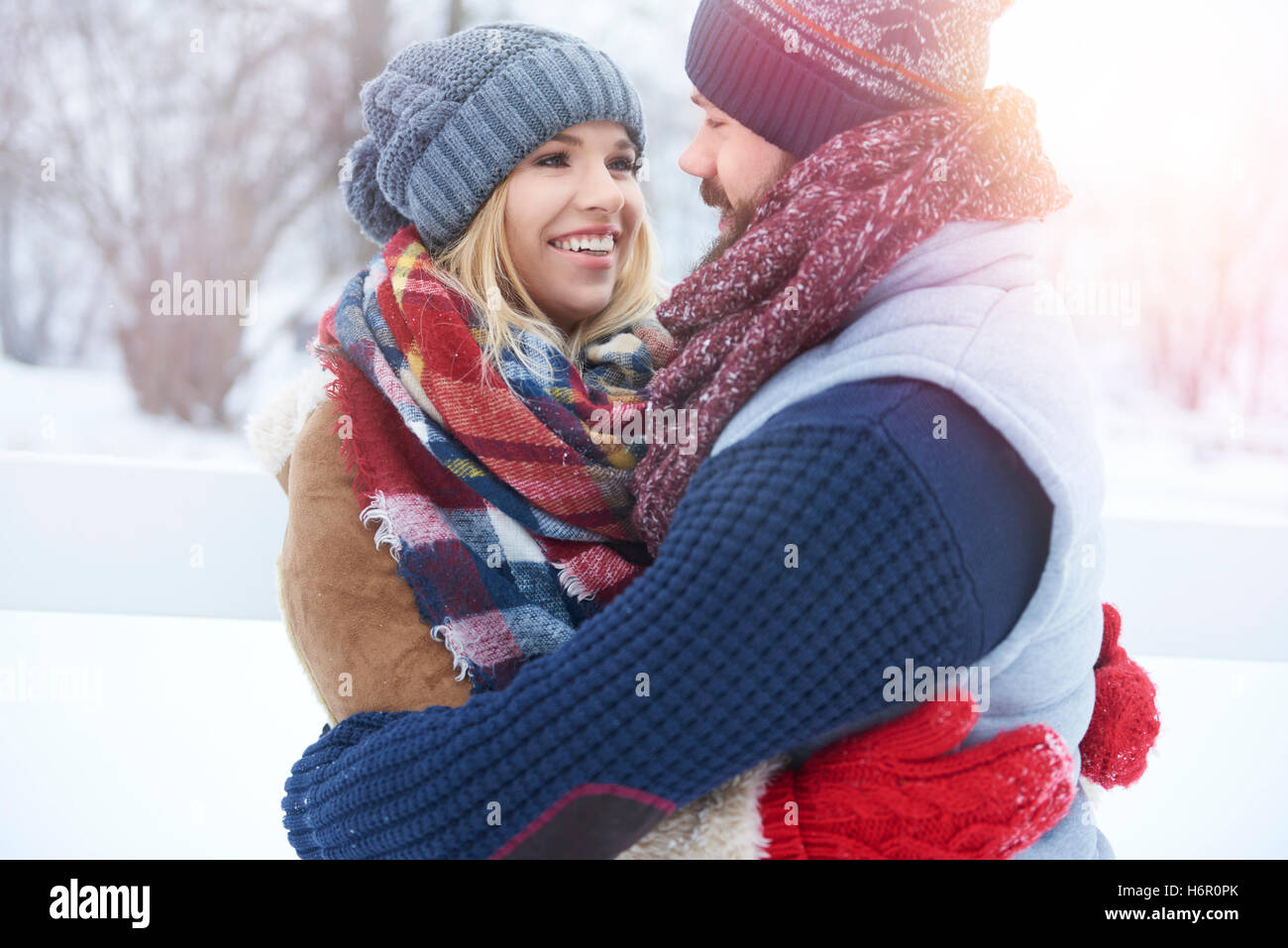 Couple face close up discussion hi-res stock photography and images - Alamy